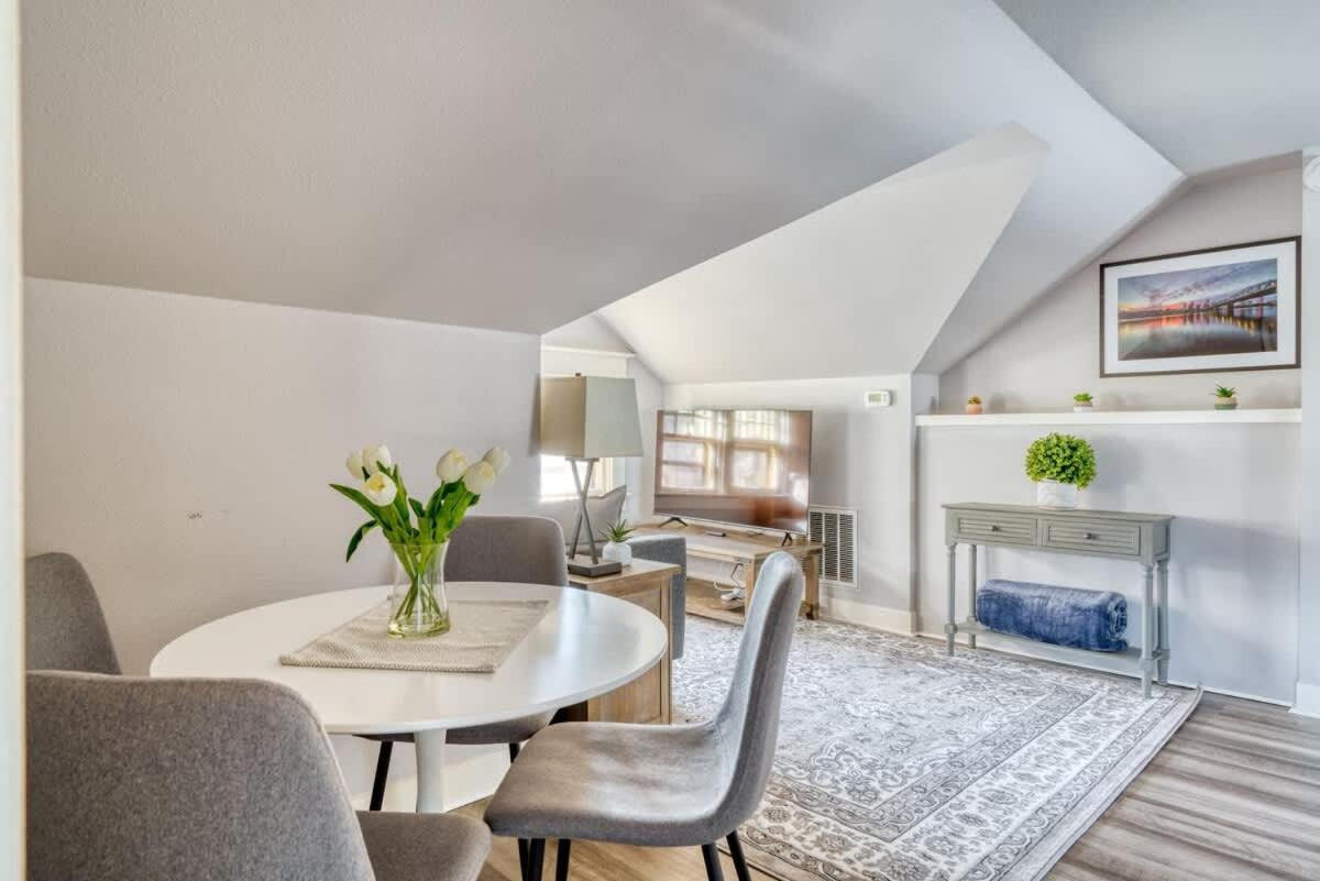 Collection - Luxury Gem! 99 Walk Score, New Remodel * Portland